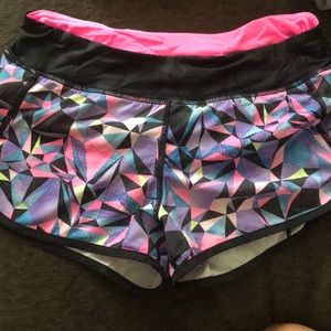 Lulu lemon speed short